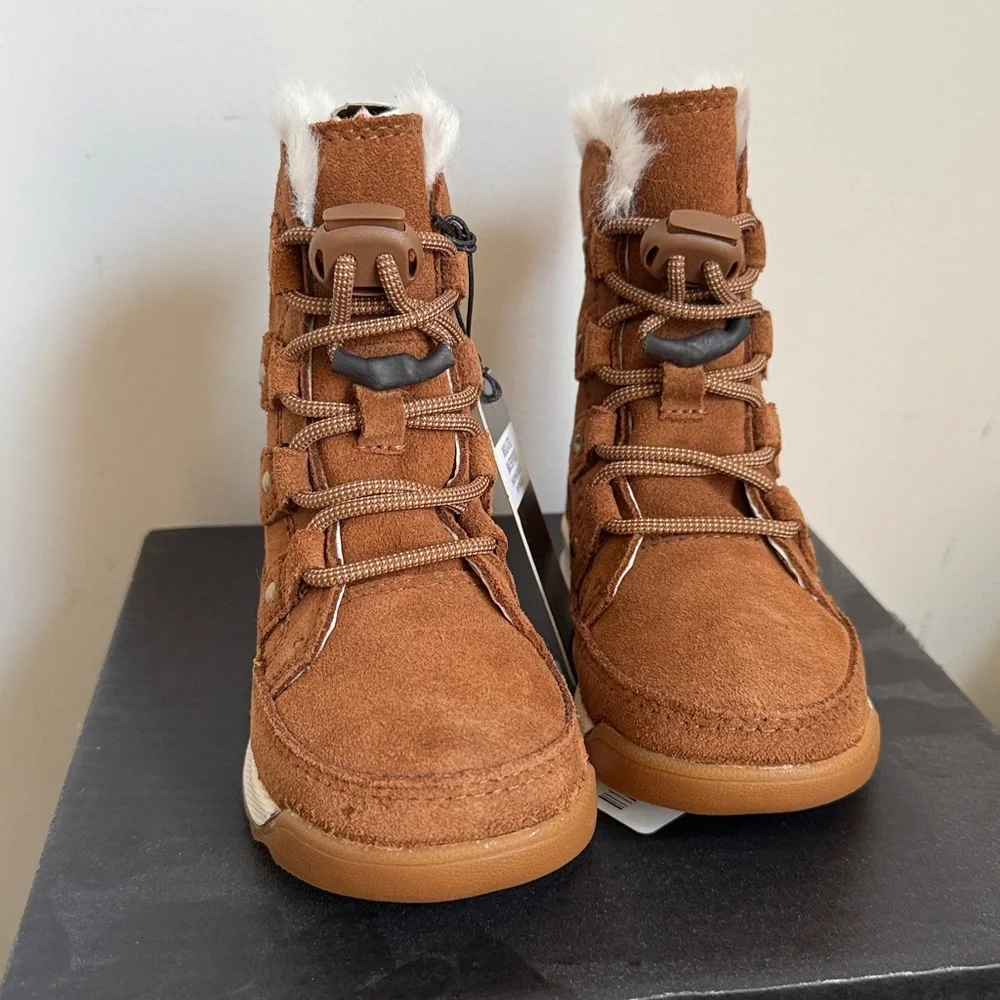Sorel Whitney II Joan Lace Boots Brown suede leather lace up. NWT